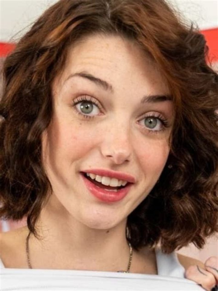 Alyson Reed Net Worth, Age, Height, Bio, Birthday, Wiki!