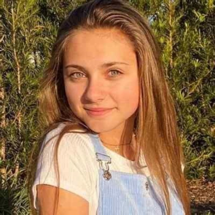 Analiese Bonfiglio- Age, Parents, Height, Net Worth, Career, Nationality