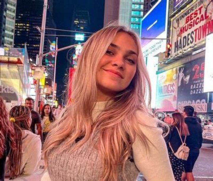 Ariana Lee- Age, Wiki, Net Worth, Boyfriend, Height, Ethnicity