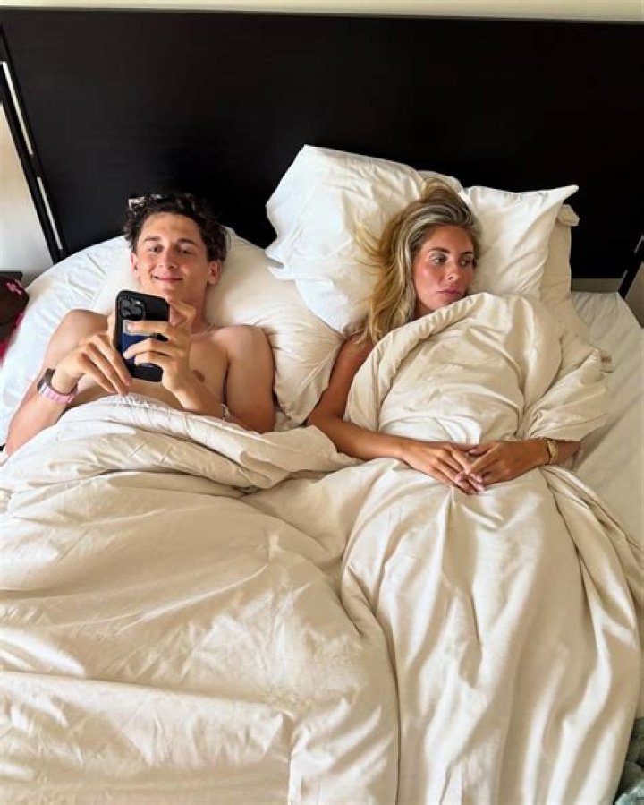 Bonnie K. Hunter’s Boyfriend: Who is Bonnie K. Hunter Dating?