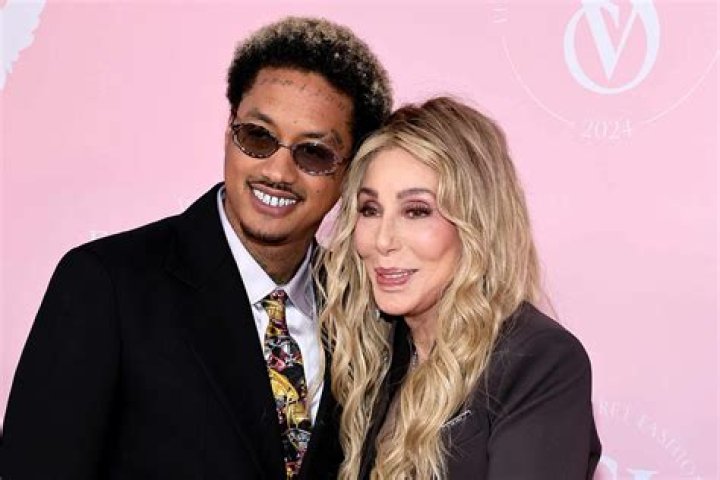 Brittyy44’s Boyfriend: Who is Brittyy44 Dating?