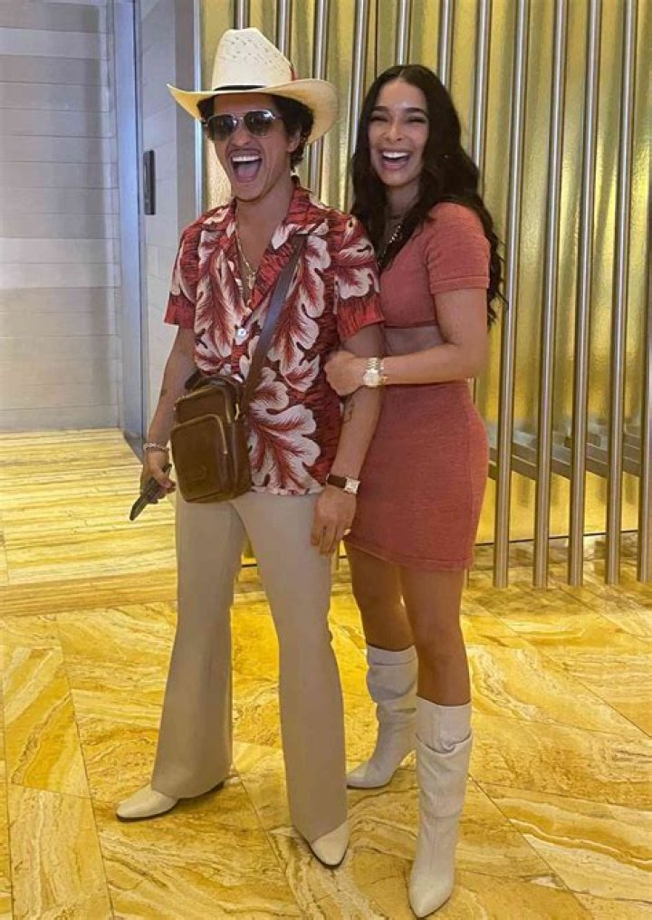 Bruno Santamaría’s Girlfriend: Who is Bruno Santamaría Dating?