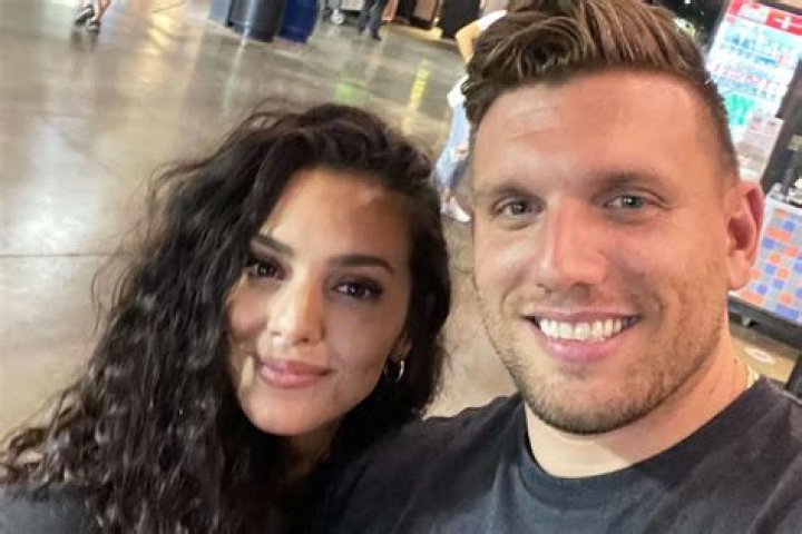 Chris Distefano’s Girlfriend: Who is Chris Distefano Dating?