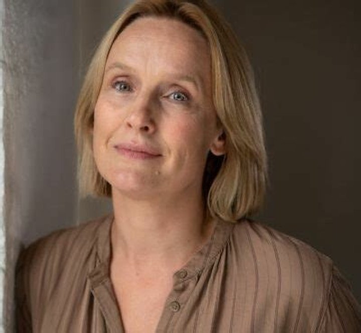 Claire Cox- Wiki, Age, Height, Net Worth, Husband, Ethnicity