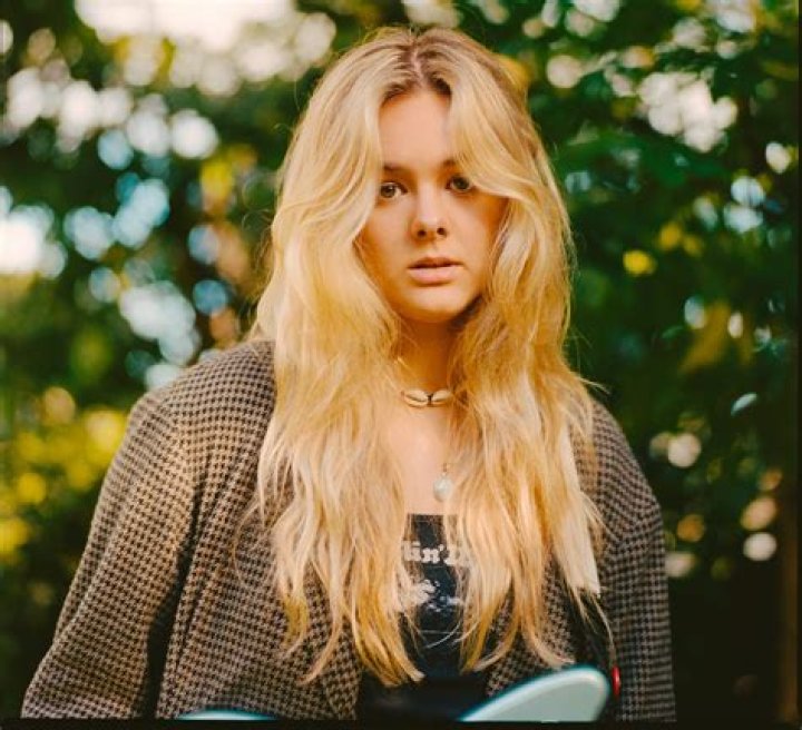 Cornwall Songwriter Bailey Tomkinson Releases The Elvis-inspired Single "Graceland"