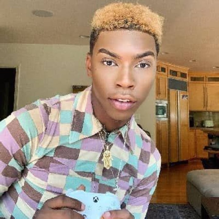 Delli Boe- Biography, Age, Height, Net Worth, Girlfriend, Dating