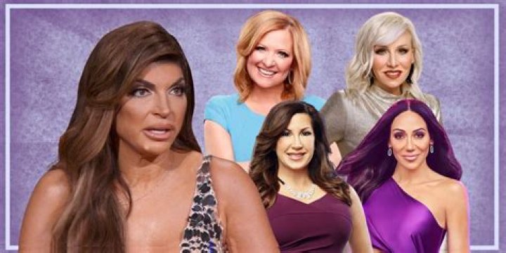 Dina Manzo Using Teresa Giudice and Taking Advantage – Real Housewives of New Jersey Intrigue!