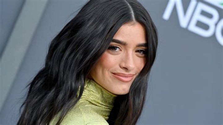 Dixie D'Amelio unveils new single 'Roommates'