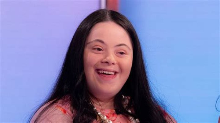 Fame | Jenette Goldstein net worth and salary income estimation Jan, 2024