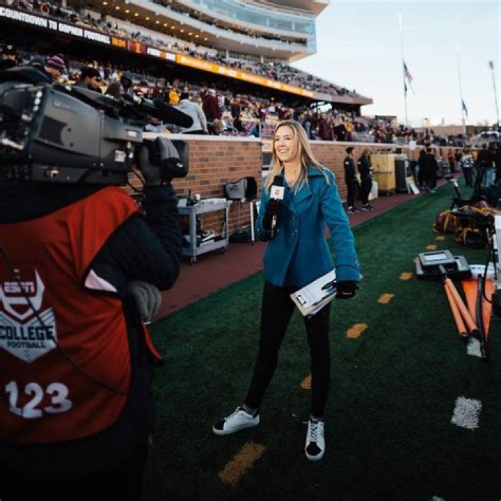 Fame | Lauren Sisler net worth and salary income estimation Jan, 2024