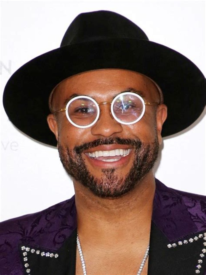 Fame | Philip Lawrence (songwriter) net worth and salary income estimation Jan, 2024