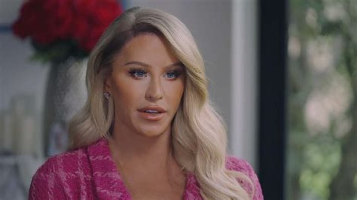 Gigi Gorgeous Posts Inspiring Coming Out Video: "Take A Stand For Who You Are"