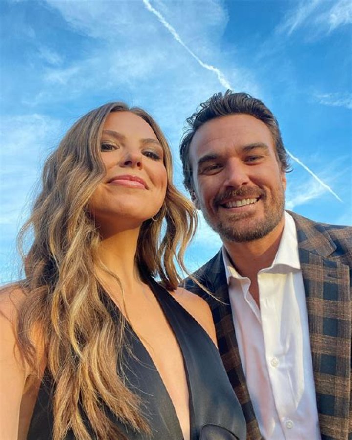 Hannah Hart’s Girlfriend: Who is Hannah Hart Dating?