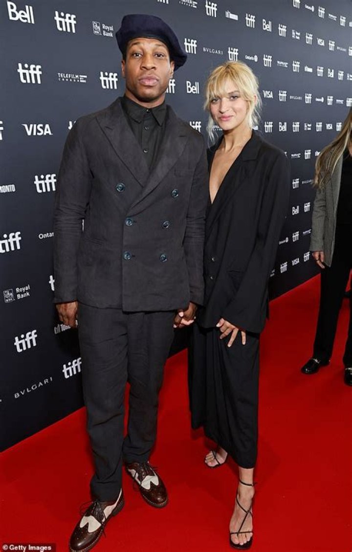 Ithinkimanthony’s Girlfriend: Who is Ithinkimanthony Dating?