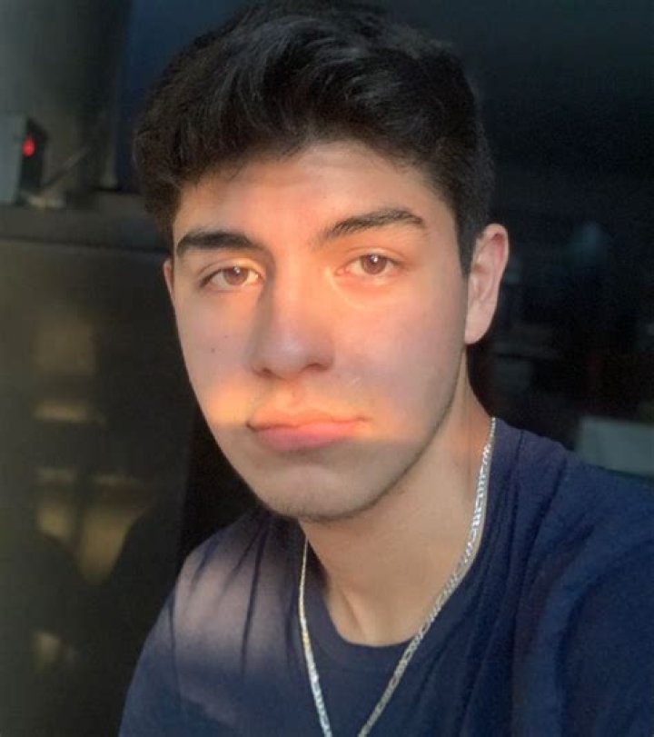 Josh Manifold- Net Worth, Bio, Age, Girlfriend, Ethnicity, Height, Career