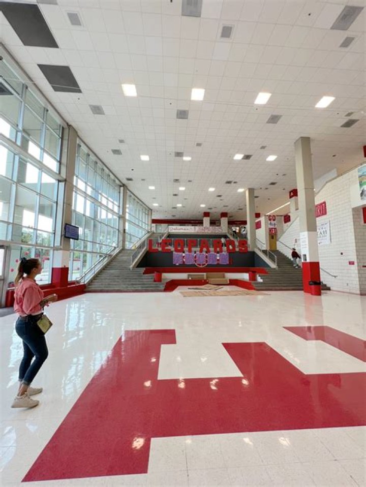 Kaniel Dickens Net Worth, Age, Height, Bio, Birthday, Wiki!