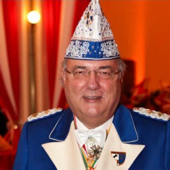 Karl-Peter Griesemann- Wiki, Age, Wife, Net Worth, Height, Career