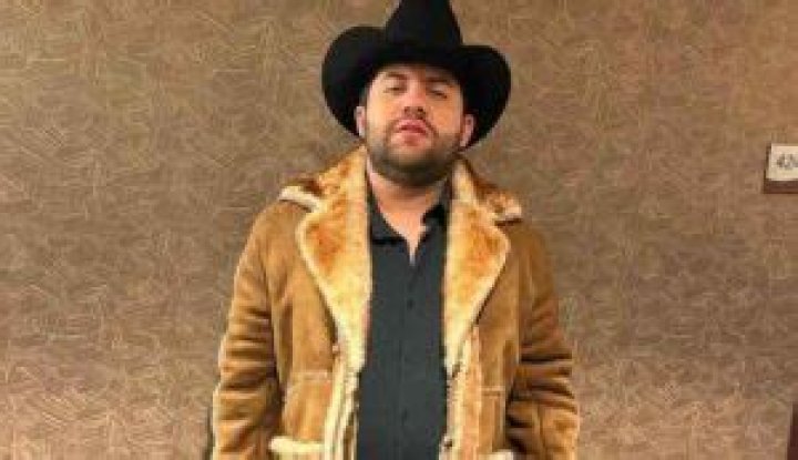 Luis R. Conriquez Biography: Net Worth, Height, Age, Parents, Songs, Partner