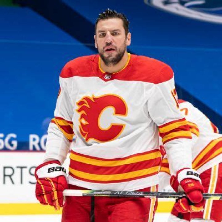 Milan Lucic- Wiki, Age, Height, Net Worth, Wife, Ethnicity