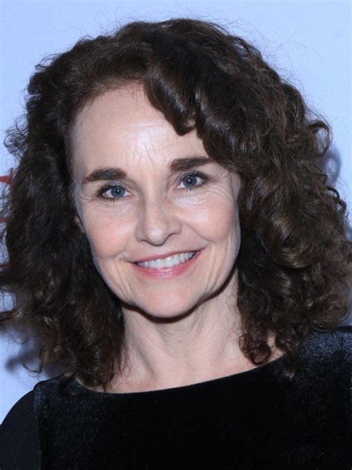 Natalie Franklin- Net Worth, Bio, Age, Dating, Height, Career