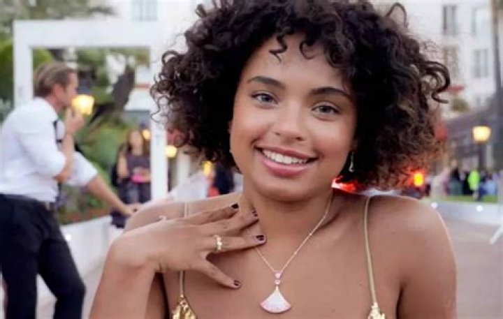 Paola Turbay - Net Worth, Age, Height, Birthday, Bio, Wiki!