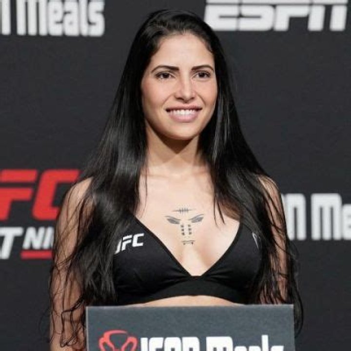 Polyana Viana- Wiki, Age, Ethnicity, Husband, Net Worth, Career, Height