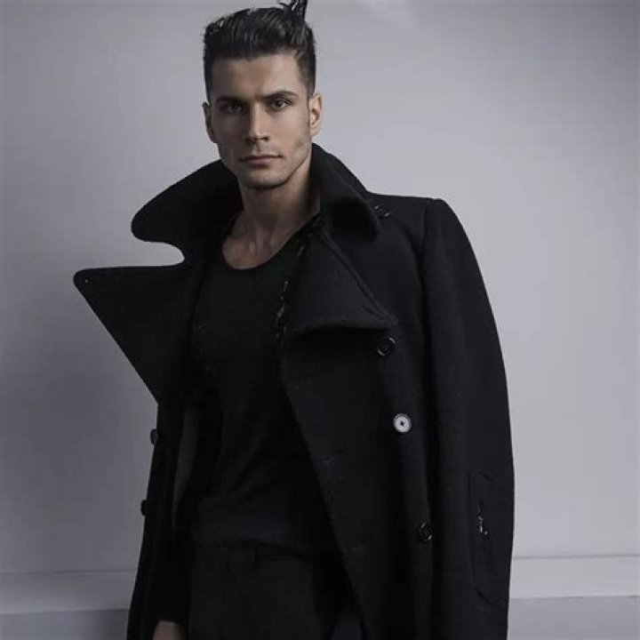 Rudy Bundini Biography: Modeling, Age, Net Worth, Photos, Facts, Wikipedia, Relationship, Twitter, Girlfriend, Origin