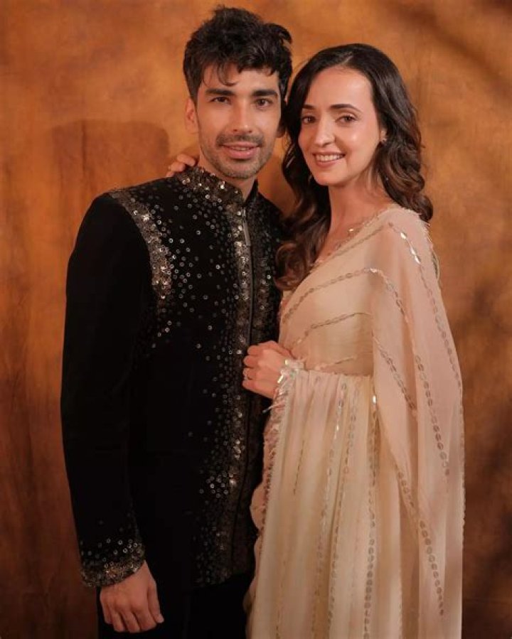 Sanaya Irani’s Husband: Who is Sanaya Irani Dating?