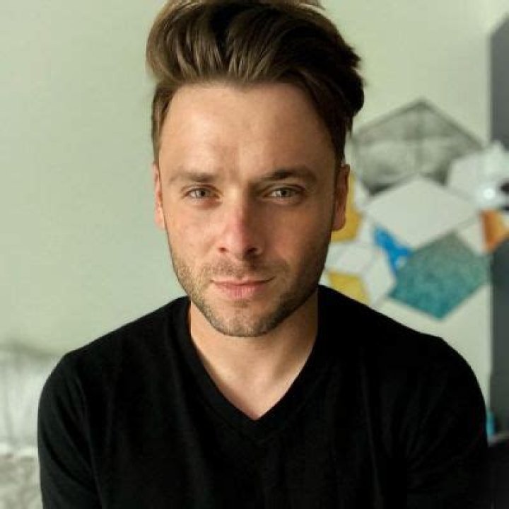 Steven Crowley- Wiki, Age, Height, Net Worth, Wife, Career