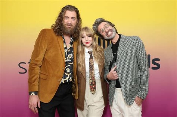 Stevie Wynne Levine Net Worth, Age, Height, Bio, Birthday, Wiki!