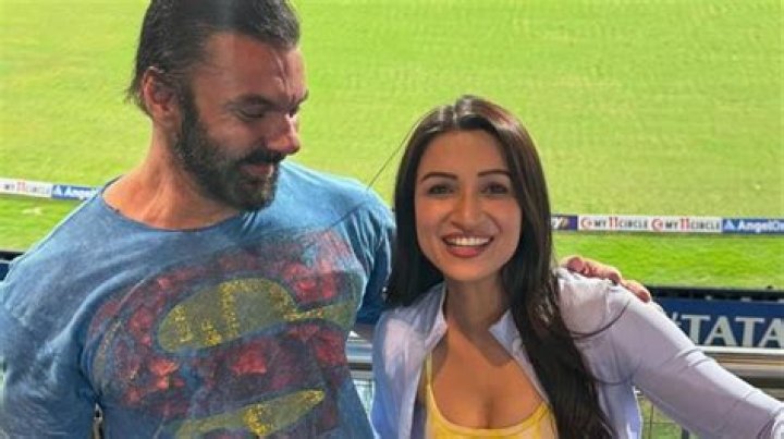 Tajinder Pal Singh Bagga’s Girlfriend: Who is Tajinder Pal Singh Bagga Dating?