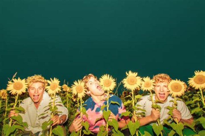 .wavrunner Shares the Amped-up Visuals for their Fun-loving Single “Professional”