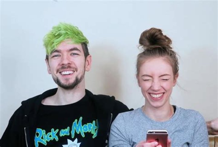 Who is jacksepticeye Dating – jacksepticeye's Girlfriend & Exes
