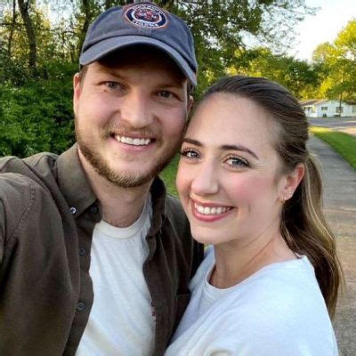 Who Is Reed Robertson? Wiki, Age, Height, Wife, Net Worth, Ethnicity